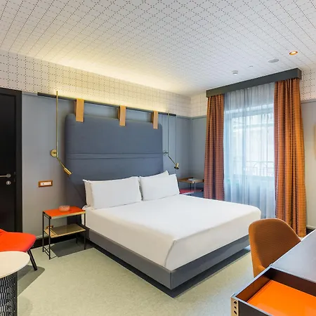Mate Collection Giulia, Hotel Milan