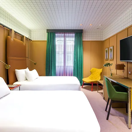 Mate Collection Giulia, Hotel 4*