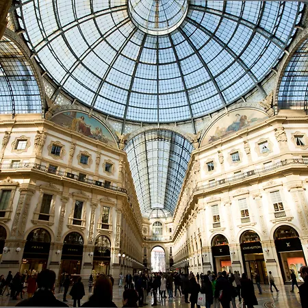Mate Collection Giulia, Milan